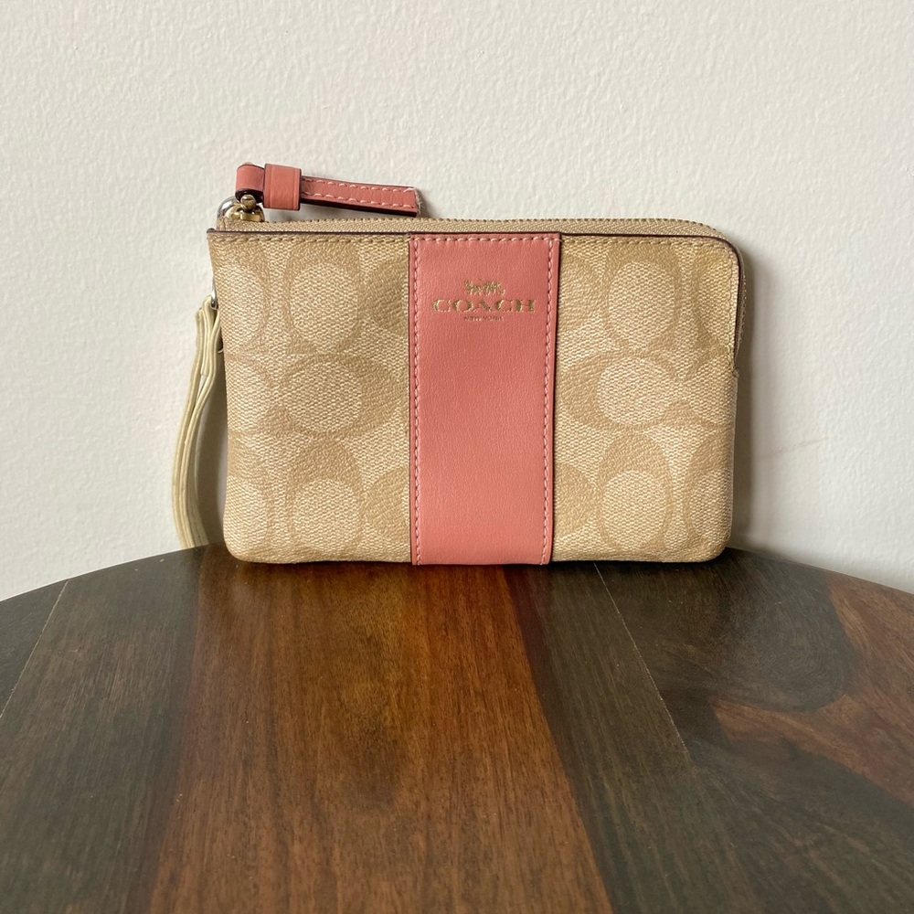 Coach vintage Tan and Pink corner zip Wristlet